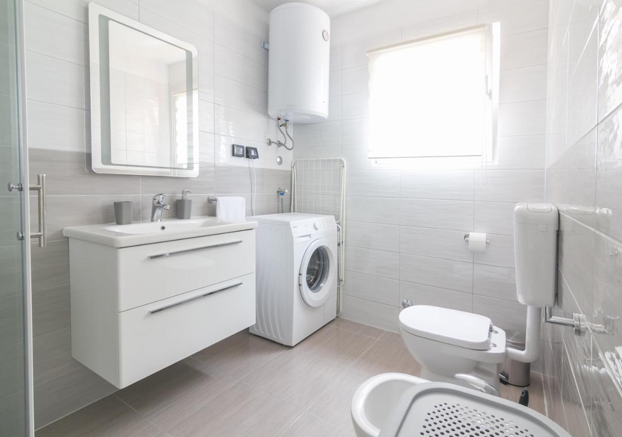 New Family 2 Bedroom Apartment Воднян Екстер'єр фото